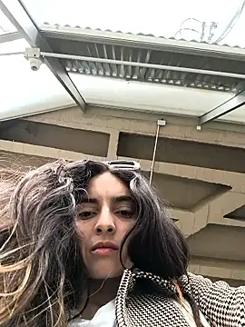 Sam Sara online show from February 2026 04:25:01 PM