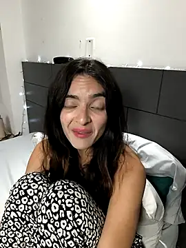 Snapshot of Sam_Sara chatting on March 2025 12:44:01 AM Sam Sara online show from March 2025 12:44:01 AM