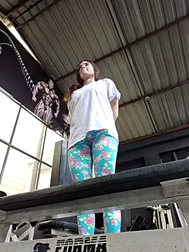 Sam Sara online show from April 2026 06:58:02 PM