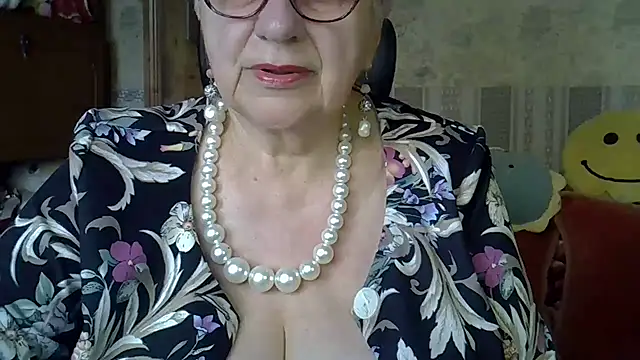 SweetCherry27 online show from April 2026 04:31:02 AM