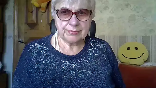 Snapshot of SweetCherry27 chatting on April 2026 09:34:02 AM SweetCherry27 online show from April 2026 09:34:02 AM