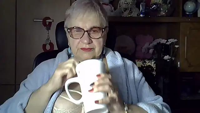 SweetCherry27 online show from October 2025 04:35:01 AM