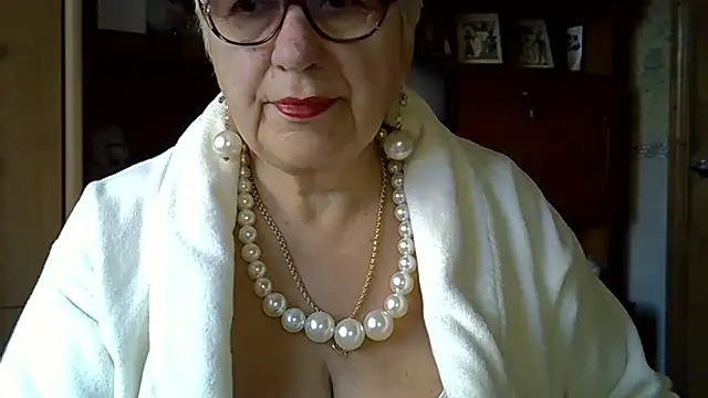 SweetCherry27 online show from October 2025 05:28:01 AM