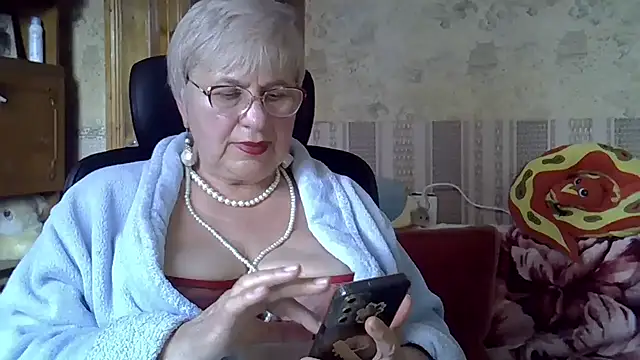 Snapshot of SweetCherry27 chatting on May 2026 04:15:02 PM SweetCherry27 online show from May 2026 04:15:02 PM