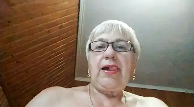 SweetCherry27 online show from June 2026 05:24:01 PM