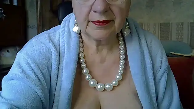 Snapshot of SweetCherry27 chatting on May 2026 04:11:02 AM SweetCherry27 online show from May 2026 04:11:02 AM