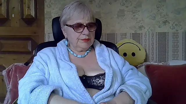 Snapshot of SweetCherry27 chatting on May 2026 04:12:01 PM SweetCherry27 online show from May 2026 04:12:01 PM
