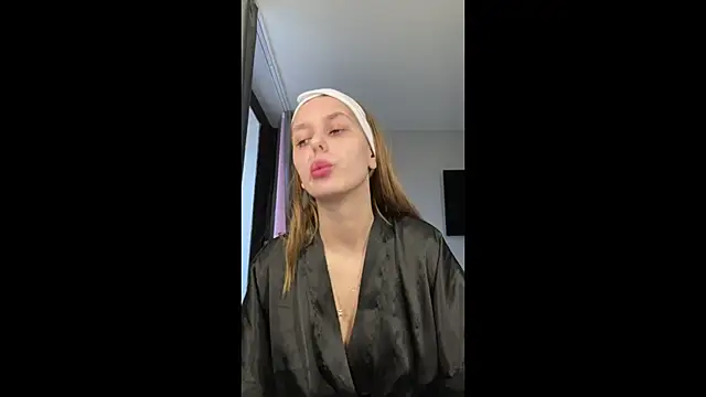 SofyBruno online show from January 2026 07:13:01 AM