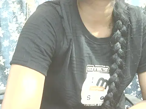 Supriya201 online show from June 2026 04:28:01 PM