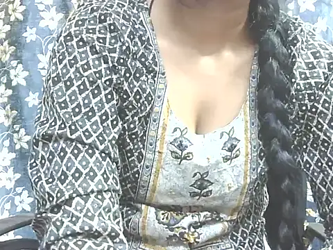 Supriya201 online show from April 2026 03:49:02 PM
