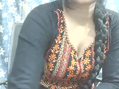 Supriya201 online show from June 2026 02:33:01 PM