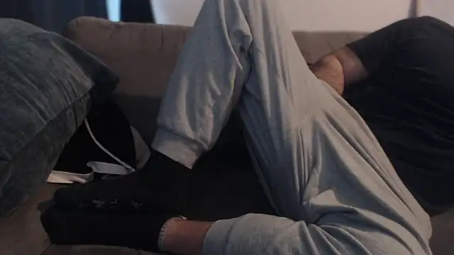 hugemachohandsome online show from January 2026 09:34:02 AM