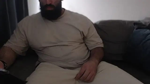 hugemachohandsome online show from December 2025 11:38:02 AM