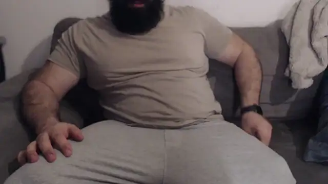 hugemachohandsome online show from April 2026 07:48:02 PM