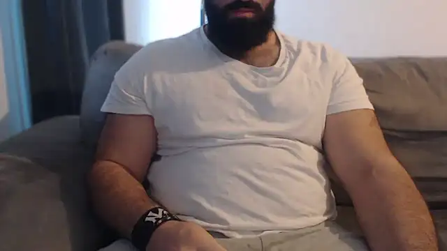 hugemachohandsome online show from December 2025 08:57:01 AM