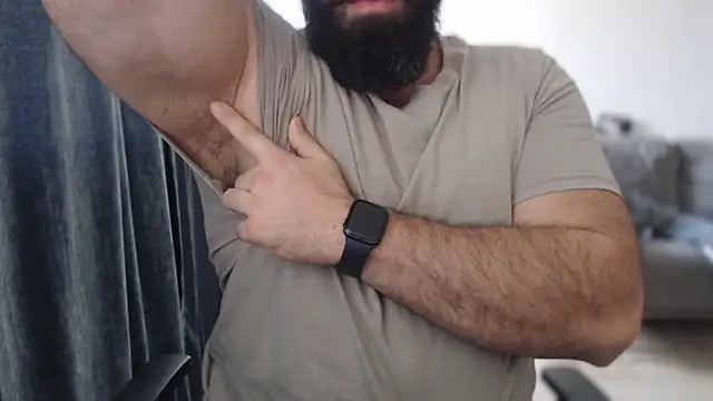 hugemachohandsome online show from October 2025 08:35:02 AM