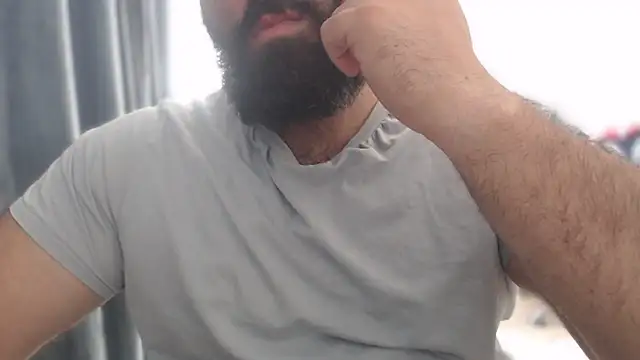 hugemachohandsome online show from October 2025 12:28:02 PM