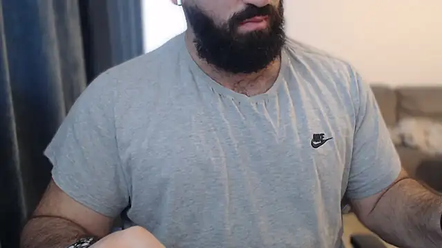 hugemachohandsome online show from November 2025 08:37:01 AM