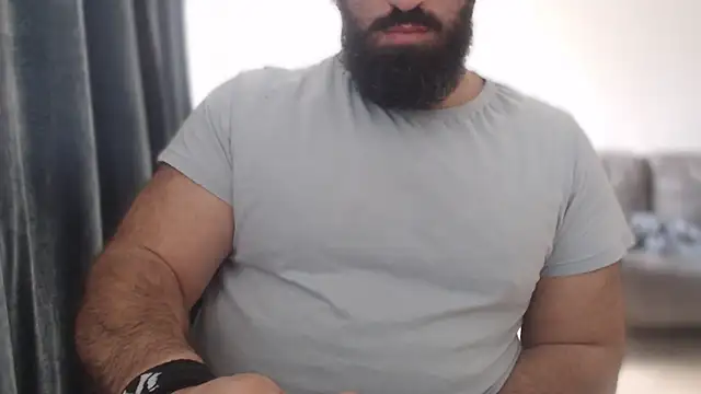 hugemachohandsome online show from October 2025 10:45:01 AM