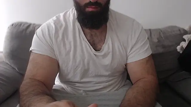 Snapshot of hugemachohandsome chatting on June 2026 05:18:02 AM hugemachohandsome online show from June 2026 05:18:02 AM