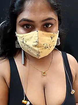 Sophiaboudi online show from October 2025 05:46:01 PM