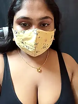 Sophiaboudi online show from October 2025 05:25:01 PM