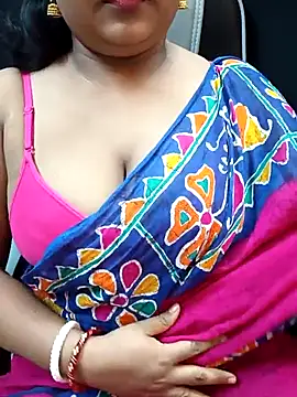 Sophiaboudi online show from October 2025 06:21:01 PM