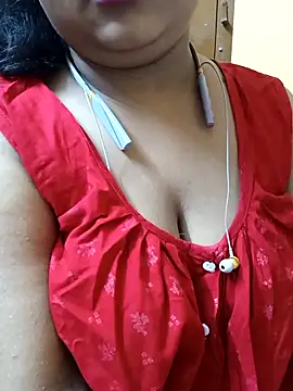 Sophiaboudi online show from October 2025 01:45:01 PM