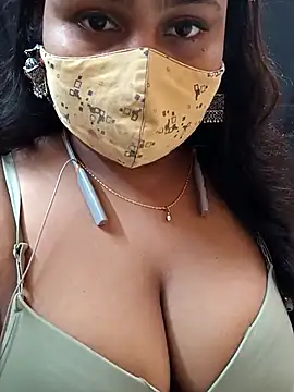 Sophiaboudi online show from October 2025 05:03:02 PM