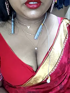 Sophiaboudi online show from November 2025 03:17:02 PM