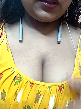 Sophiaboudi online show from January 2025 05:24:01 PM