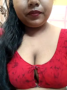 Sophiaboudi online show from February 2025 05:55:01 PM