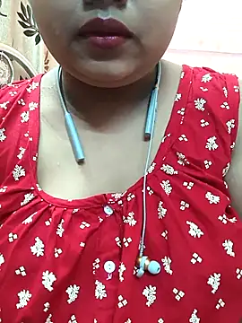 Sophiaboudi online show from February 2025 05:37:02 PM