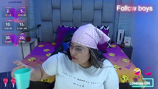 evelin zaens online show from December 2025 09:04:02 AM