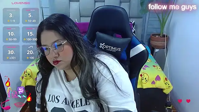 Snapshot of evelin_zaens chatting on July 2026 04:34:02 AM evelin zaens online show from July 2026 04:34:02 AM