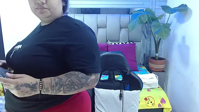 evelin zaens online show from April 2026 04:40:01 AM