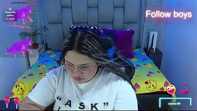 evelin zaens online show from November 2025 03:50:02 AM