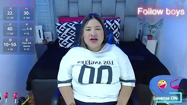 evelin zaens online show from November 2025 04:38:02 AM