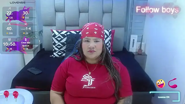 evelin zaens online show from December 2025 04:25:02 AM