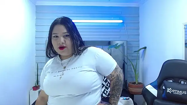 Snapshot of evelin_zaens chatting on June 2026 03:45:02 AM evelin zaens online show from June 2026 03:45:02 AM