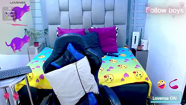 evelin zaens online show from February 2026 06:20:01 AM