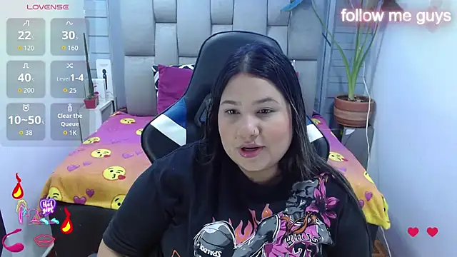 Snapshot of evelin_zaens chatting on July 2026 05:51:01 AM evelin zaens online show from July 2026 05:51:01 AM