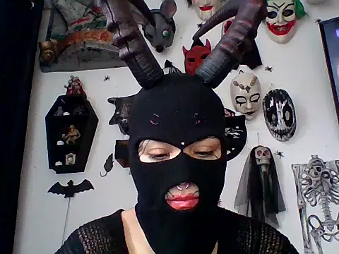 Snapshot of FeticheMacabre chatting on November 2025 05:27:02 PM FeticheMacabre online show from November 2025 05:27:02 PM