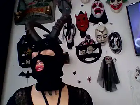 Snapshot of FeticheMacabre chatting on October 2025 07:26:02 PM FeticheMacabre online show from October 2025 07:26:02 PM