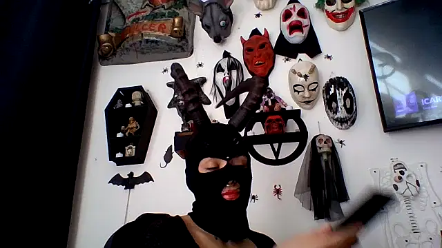 Snapshot of FeticheMacabre chatting on September 2025 05:29:01 PM FeticheMacabre online show from September 2025 05:29:01 PM