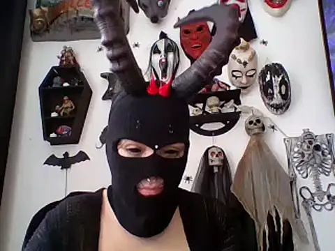 Snapshot of FeticheMacabre chatting on December 2025 05:14:01 PM FeticheMacabre online show from December 2025 05:14:01 PM