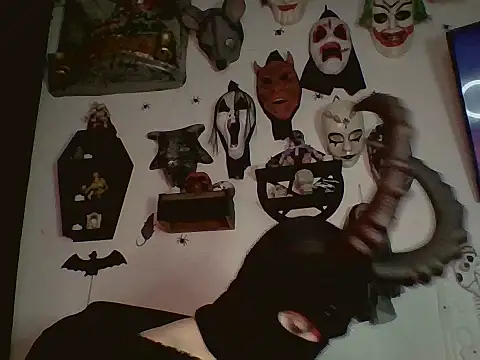 Snapshot of FeticheMacabre chatting on October 2025 05:06:01 AM FeticheMacabre online show from October 2025 05:06:01 AM