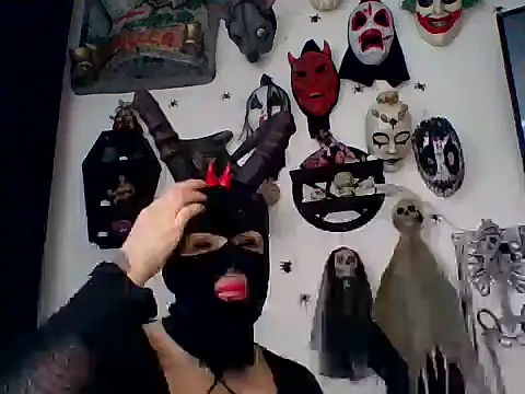 FeticheMacabre online show from December 2025 05:59:02 PM