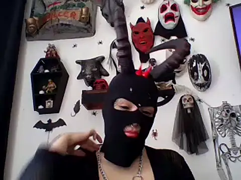 Snapshot of FeticheMacabre chatting on November 2025 04:28:02 PM FeticheMacabre online show from November 2025 04:28:02 PM