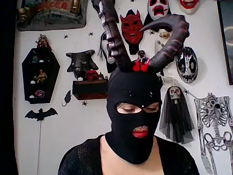 Snapshot of FeticheMacabre chatting on November 2025 07:36:02 PM FeticheMacabre online show from November 2025 07:36:02 PM